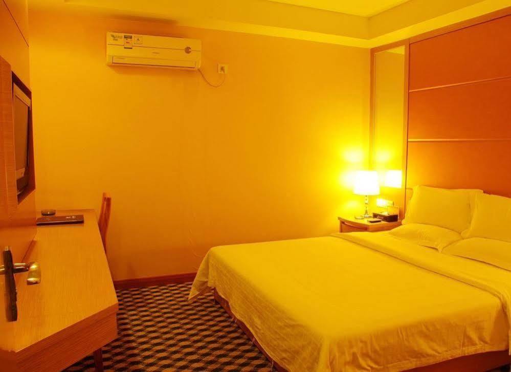 Dongguan Chang'An Hongbao Fashion Hotel Buitenkant foto